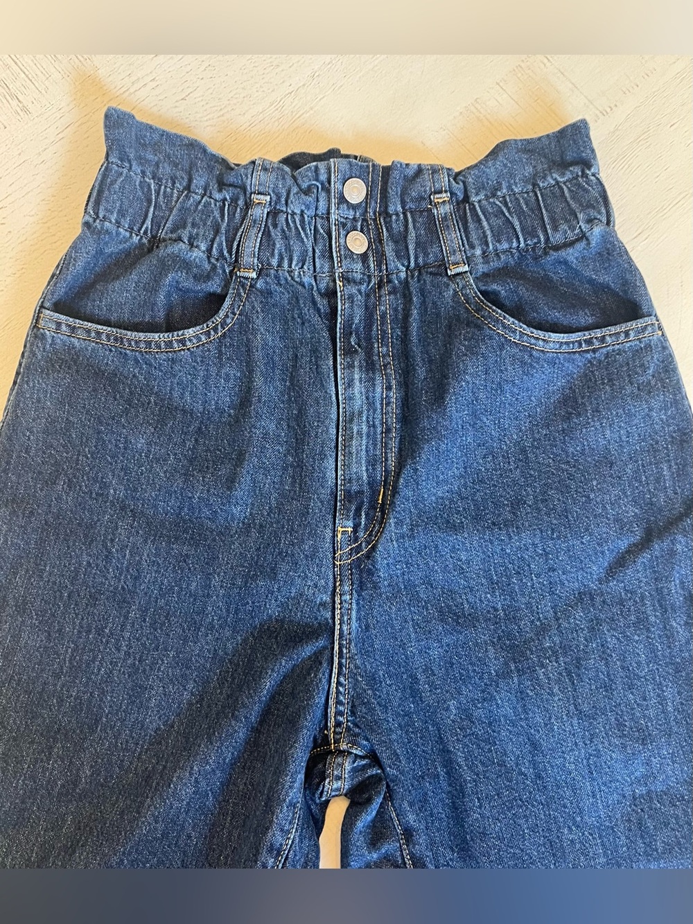 Levi's High Waisted Elastic Tapered Denim Jeans - Picture 6 of 7